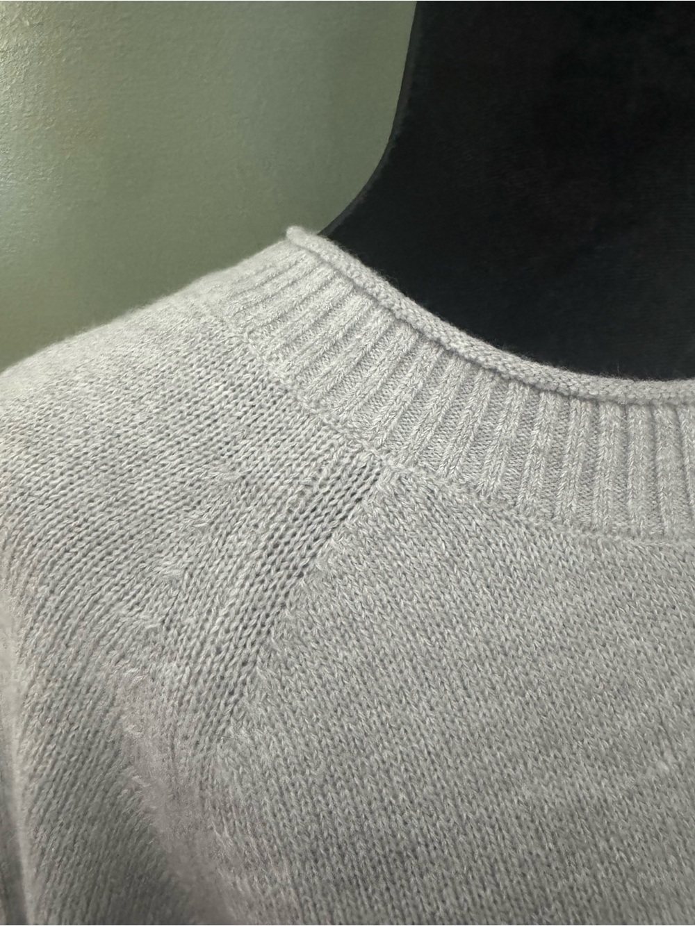 Banana Republic Light Gray Crewneck Sweater - Picture 2 of 6